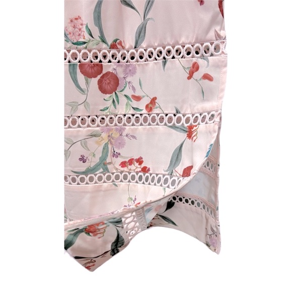 KEEPSAKE
Indulge Midi Dress Blush Botanic Floral - Picture 9 of 10